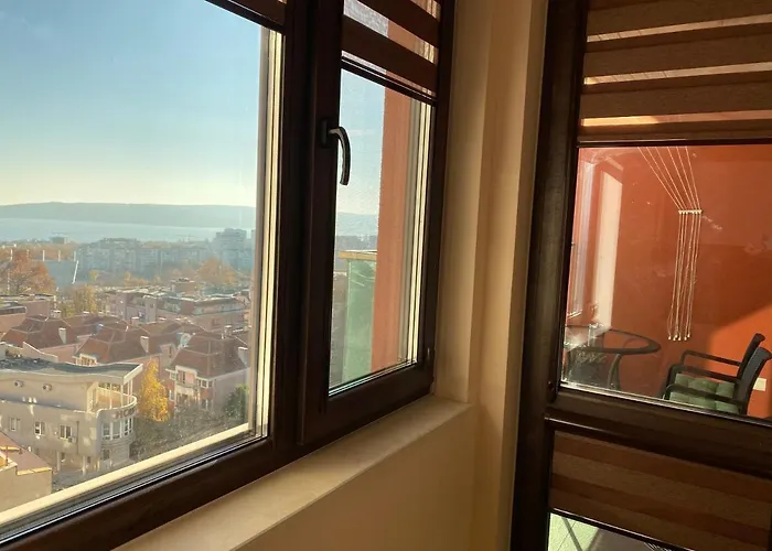דירה Breathtaking Sea View וארנה